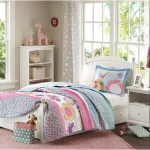 Mi Zone Kids  Daisy Quilt Bedding Set Full/Queen